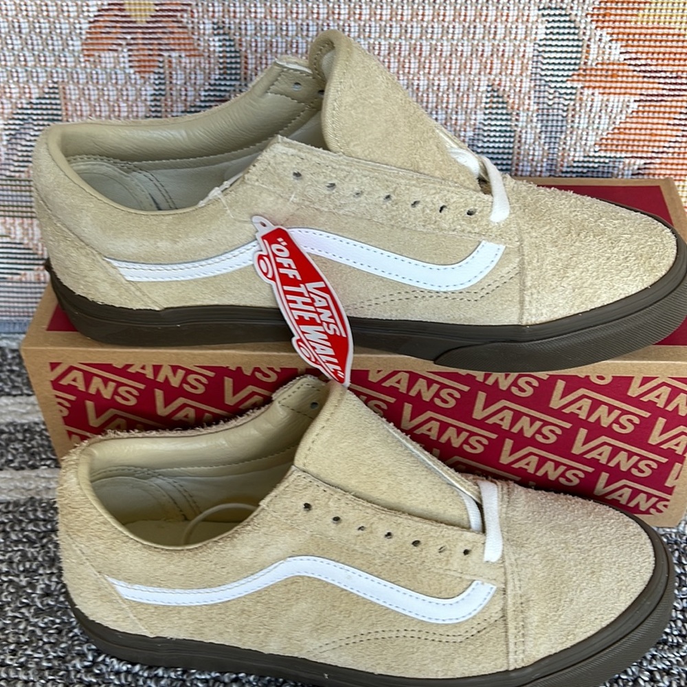 Vans Men’s Old Skool
Hairy Suede Khaki
VN0005UAKHK
Sneakers - Picture 3 of 16
